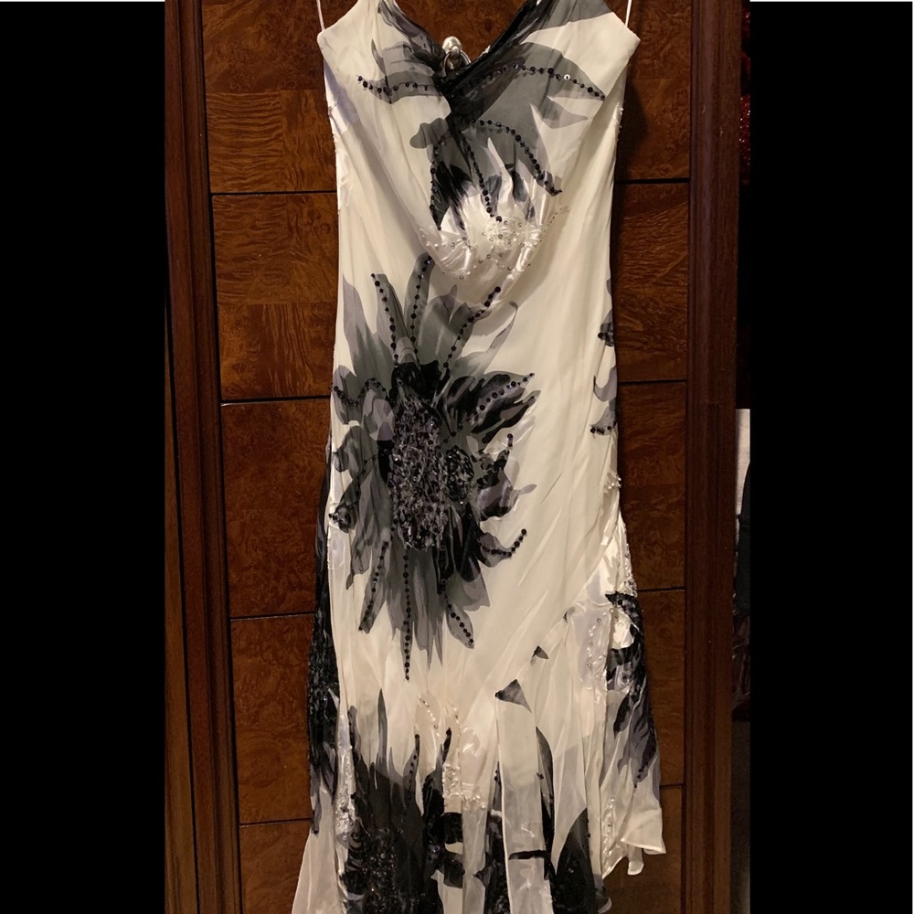 Cashe blk/white floral beaded fringe flow dress